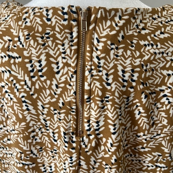 MELLODAY: NWOT Women’s brown round neckline blouse with white and black. Size M - Picture 12 of 15